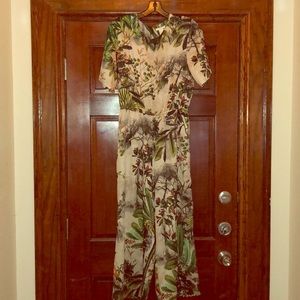 H & M romper in excellent condition worn once.